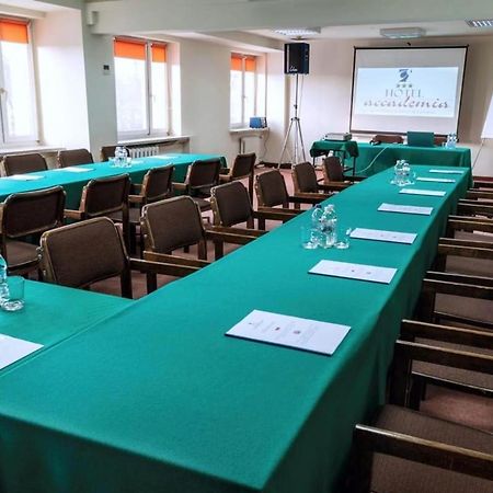 Hotel Accademia Ostrowiec Świętokrzyski Buitenkant foto